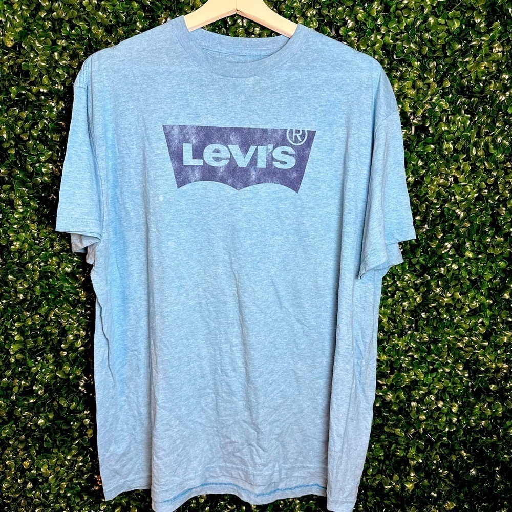 Levi's Strauss Men's T-Shirt Short Sleeve Light Wash Blue Size XL Soft Faded